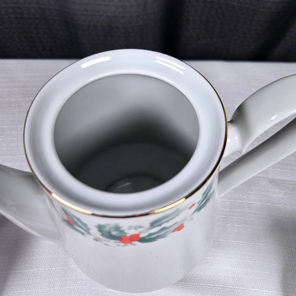 China Pearl Noel Fine China Christmas Teapot Sugar Creamer Set Holly Berry Gold
